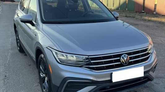 Volkswagen Tiguan II Рестайлинг, 2023, пробег 34000 км Volkswagen Tiguan II Рестайлинг, 2023, пробег 34000 км