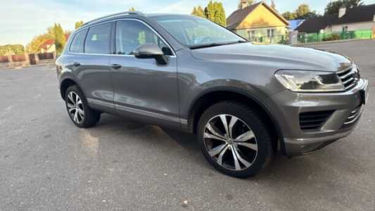 Volkswagen Touareg II Рестайлинг, 2015, пробег 193000 км Volkswagen Touareg II Рестайлинг, 2015, пробег 193000 км