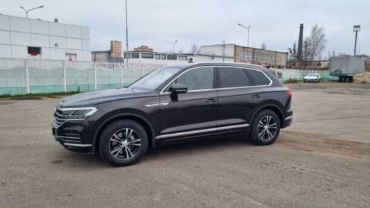 Volkswagen Touareg III, 2019, пробег 113000 км Volkswagen Touareg III, 2019, пробег 113000 км