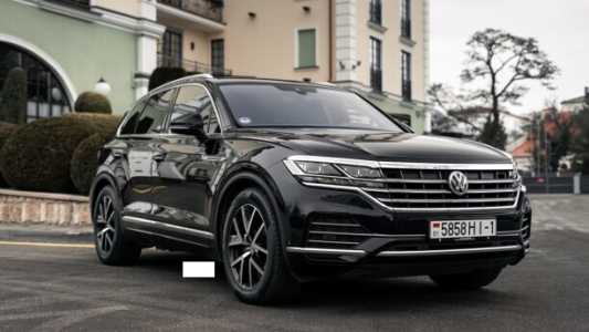Volkswagen Touareg III, 2019, пробег 163000 км Volkswagen Touareg III, 2019, пробег 163000 км