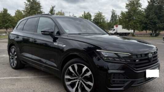 Volkswagen Touareg III, 2020, пробег 165000 км Volkswagen Touareg III, 2020, пробег 165000 км