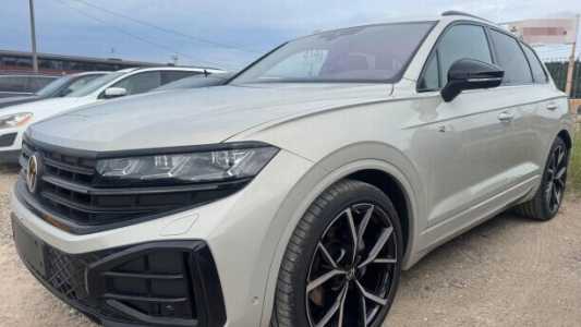 Volkswagen Touareg III Рестайлинг, 2024, пробег 10000 км Volkswagen Touareg III Рестайлинг, 2024, пробег 10000 км
