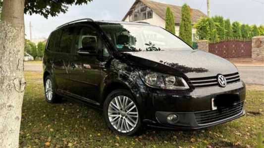 Volkswagen Touran I 2-й рестайлинг, 2015, пробег 205000 км Volkswagen Touran I 2-й рестайлинг, 2015, пробег 205000 км