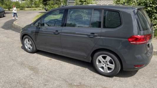 Volkswagen Touran II, 2018, пробег 182000 км