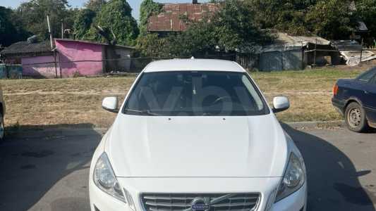 Volvo S60 II