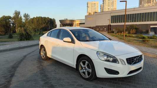 Volvo S60 II