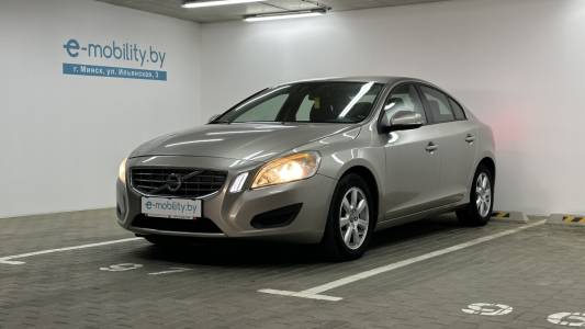 Volvo S60 II