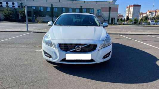 Volvo S60 II