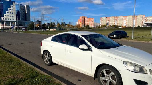 Volvo S60 II