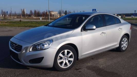 Volvo S60 II