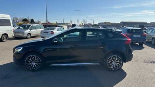 Volvo V40 Cross Country I Рестайлинг, 2018, пробег 150000 км Volvo V40 Cross Country I Рестайлинг, 2018, пробег 150000 км