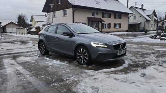 Volvo V40 Cross Country I Рестайлинг, 2018, пробег 193000 км Volvo V40 Cross Country I Рестайлинг, 2018, пробег 193000 км