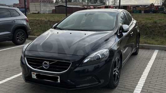 Volvo V40 II