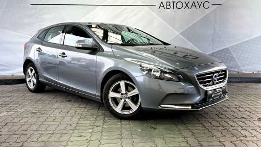 Volvo V40 II