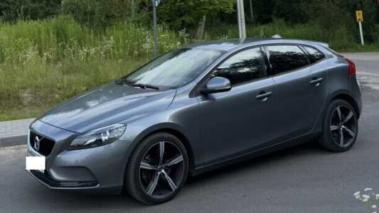 Volvo V40 II  Рестайлинг, 2016, пробег 30698 км