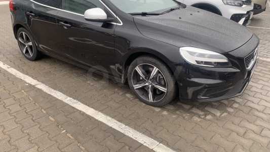 Volvo V40 II Рестайлинг