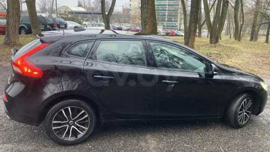 Volvo V40 II Рестайлинг