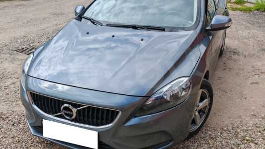 Volvo V40 II Рестайлинг