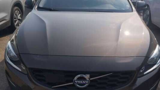 Volvo V60 Cross Country I, 2016, пробег 184000 км Volvo V60 Cross Country I, 2016, пробег 184000 км