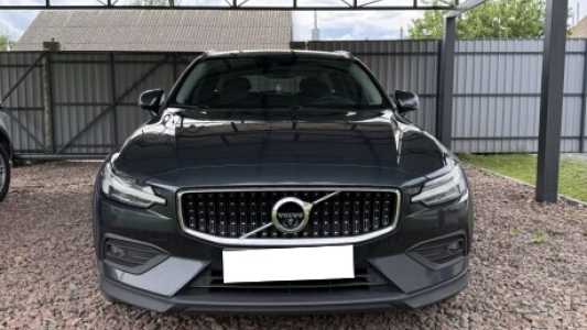 Volvo V60 Cross Country II, 2019, пробег 292000 км Volvo V60 Cross Country II, 2019, пробег 292000 км