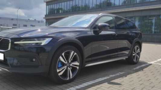 Volvo V60 Cross Country II, 2020, пробег 270000 км