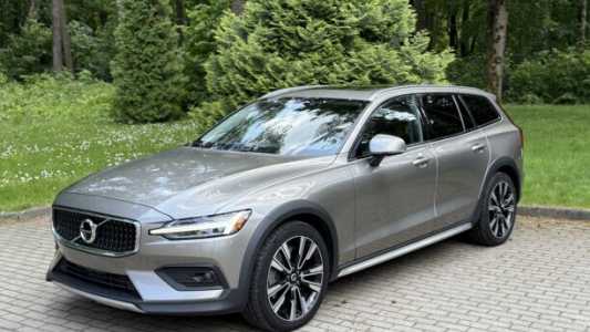 Volvo V60 Cross Country II, 2020, пробег 77500 км