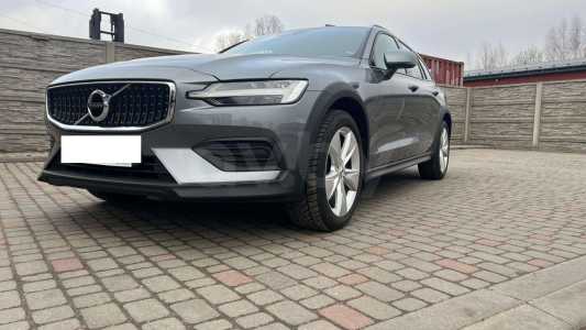 Volvo V60 Cross Country II