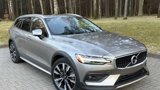 Volvo V60 Cross Country II