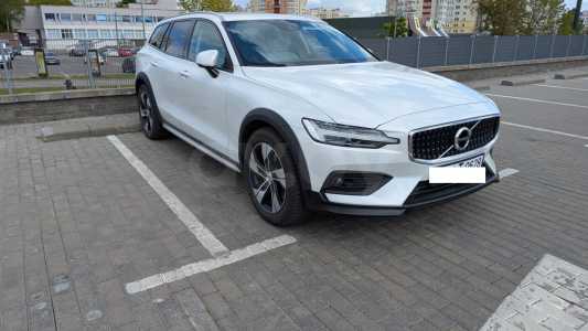 Volvo V60 Cross Country II