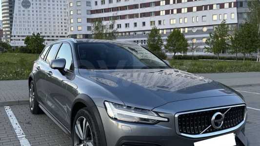 Volvo V60 Cross Country II