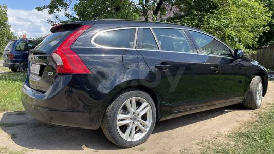 Volvo V60 I