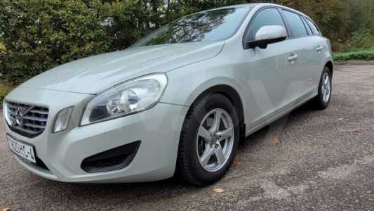 Volvo V60 I