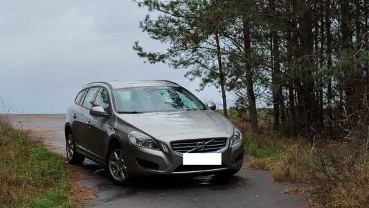 Volvo V60 I