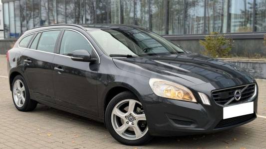 Volvo V60 I