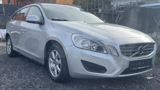 Volvo V60 I