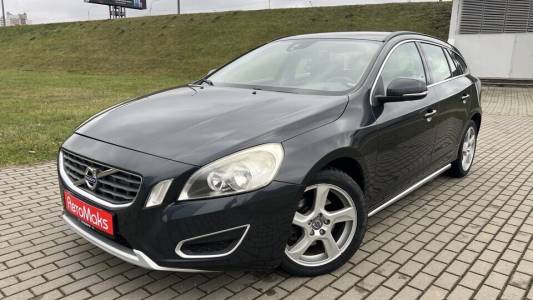 Volvo V60 I