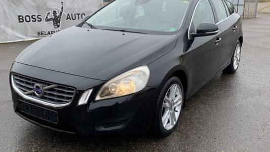 Volvo V60 I