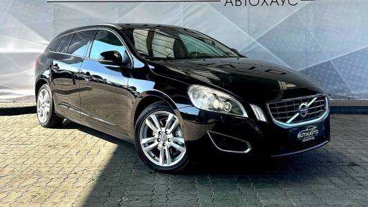 Volvo V60 I