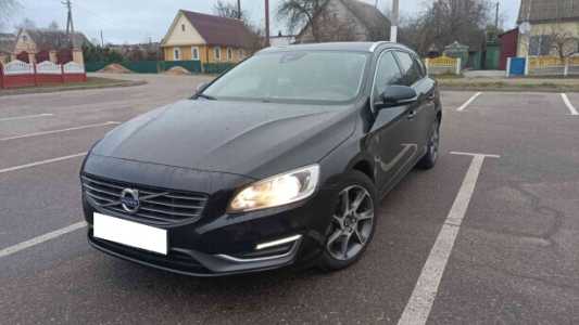 Volvo V60 I  Рестайлинг, 2015, пробег 225000 км