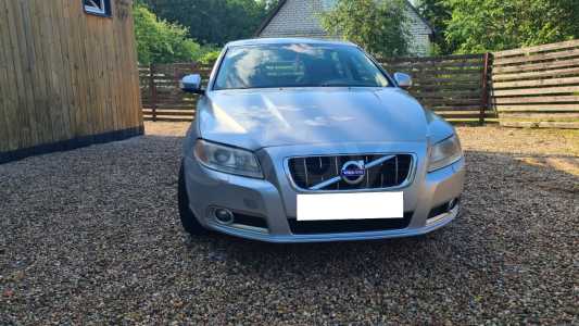 Volvo V70 III