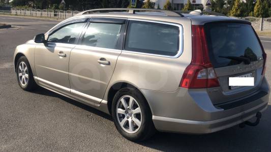 Volvo V70 III