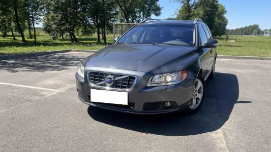 Volvo V70 III