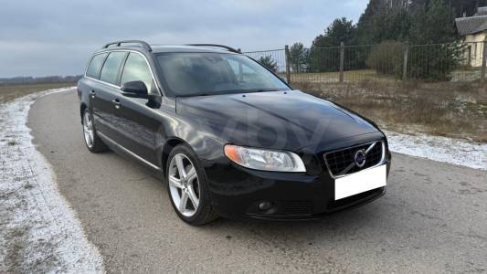 Volvo V70 III