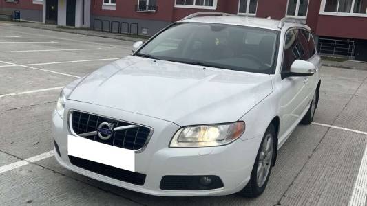 Volvo V70 III