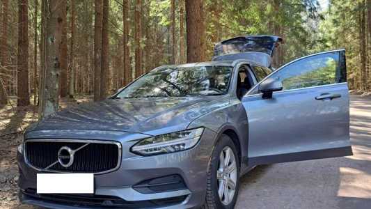 Volvo V90 II