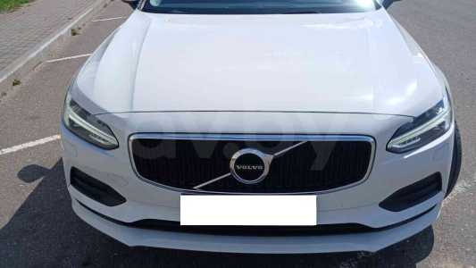 Volvo V90 II