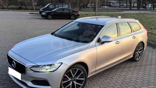 Volvo V90 II