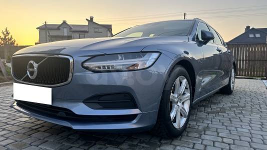 Volvo V90 II