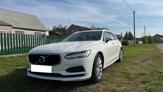 Volvo V90 II