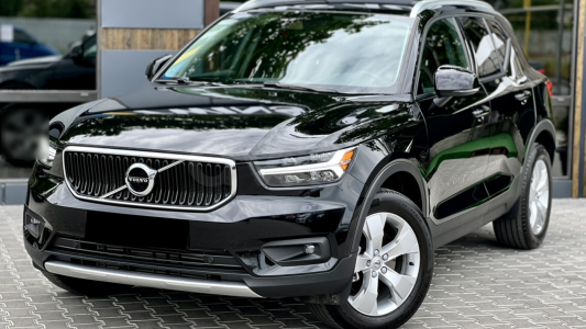 Volvo XC40 I